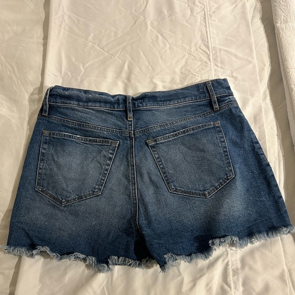 Loft women’s size 28/6 jean shorts. - Picture 2 of 4